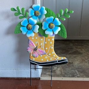 NWT Beautiful 🦋 Rainboots w/ a Trio of Blue Flowers Metal Garden Yard Stake Sign